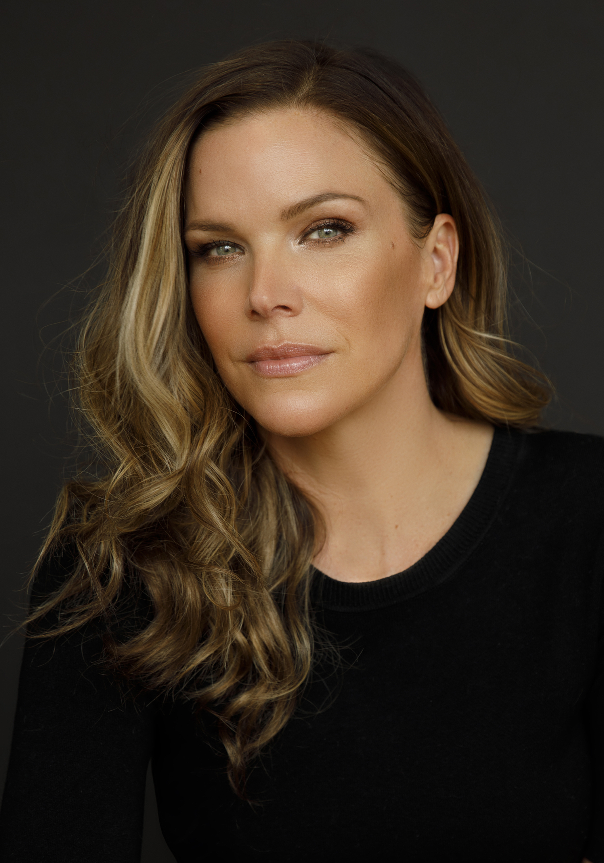 actor Karen Cliche large photo