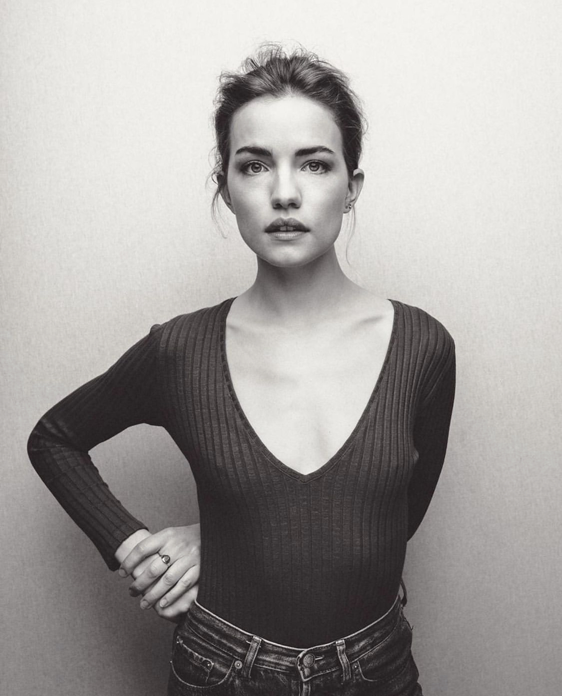 actor Willa Fitzgerald large photo