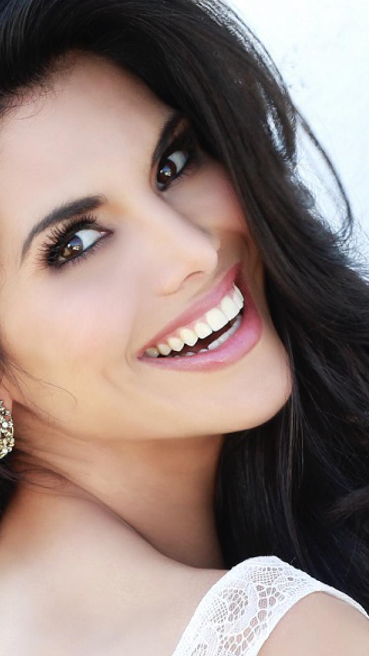 actor Joyce Giraud large photo
