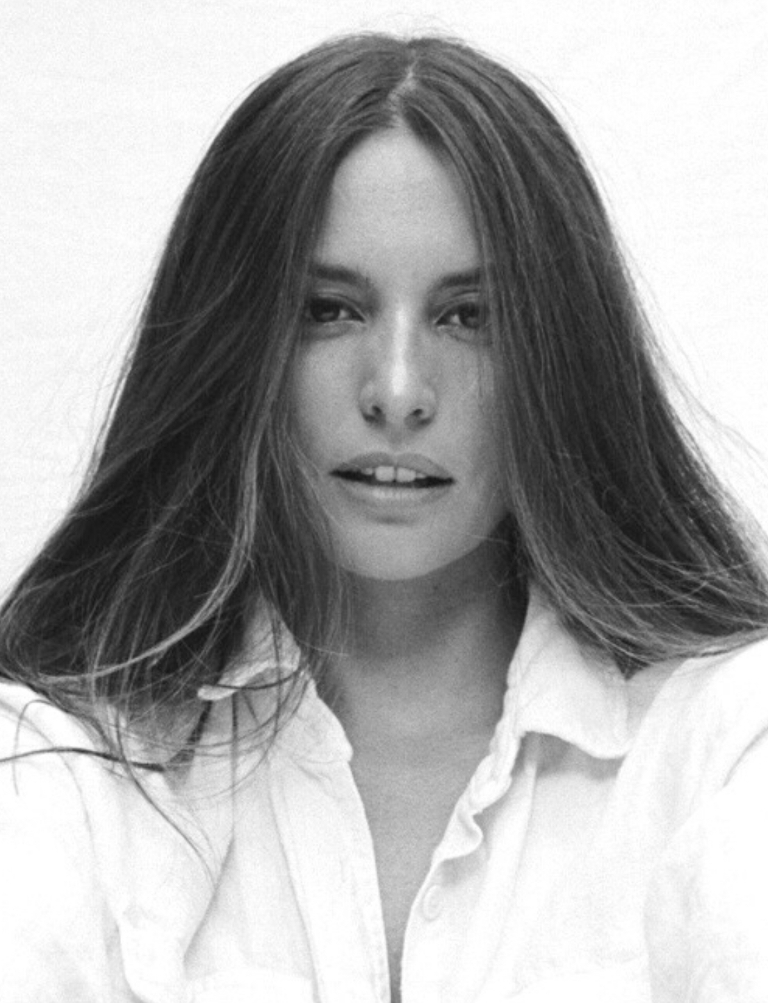 actor Genesis Rodriguez large photo