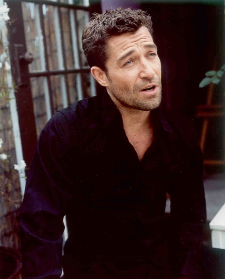 actor Steven Brand large photo