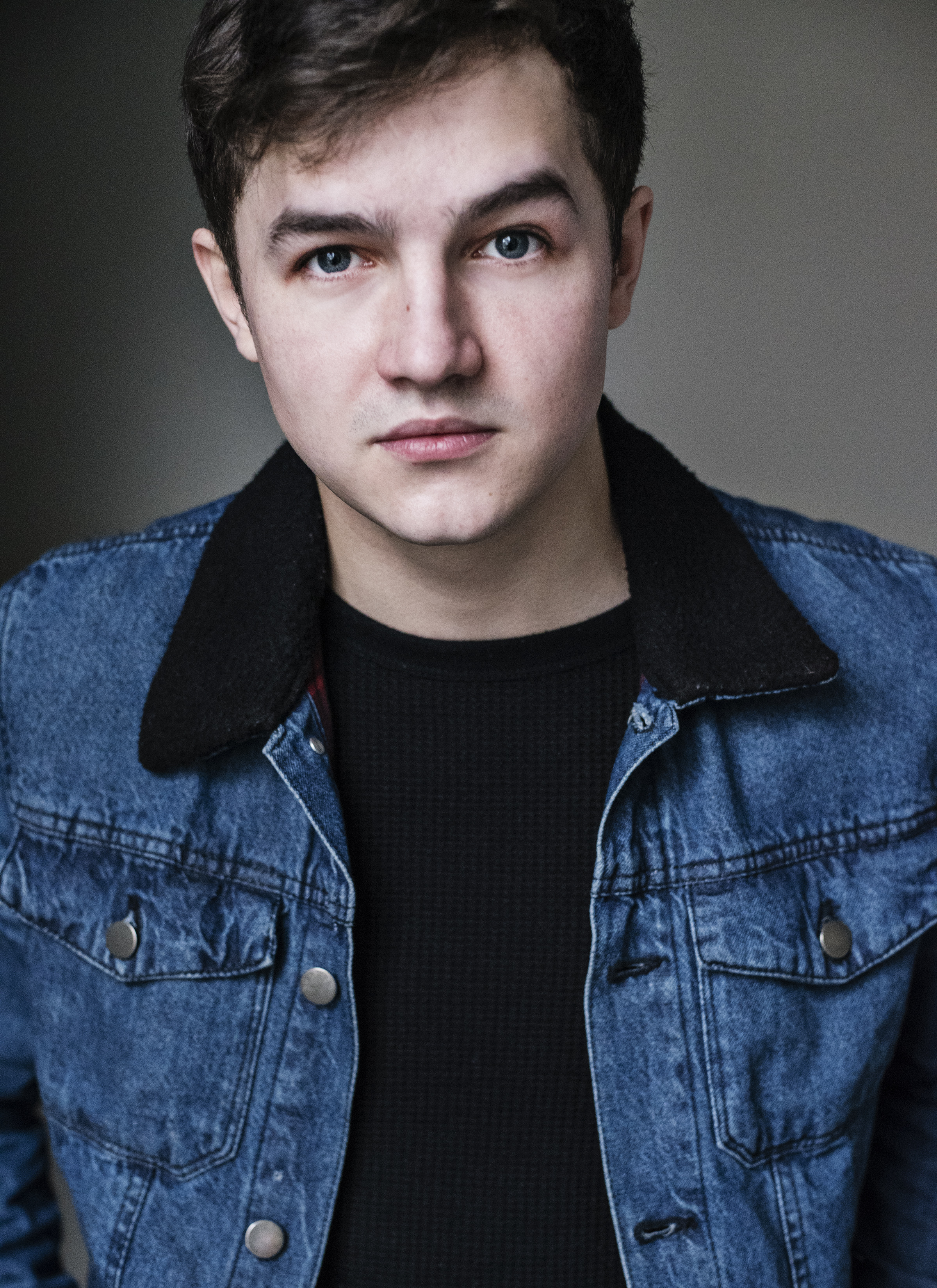 actor Tommy Knight large photo