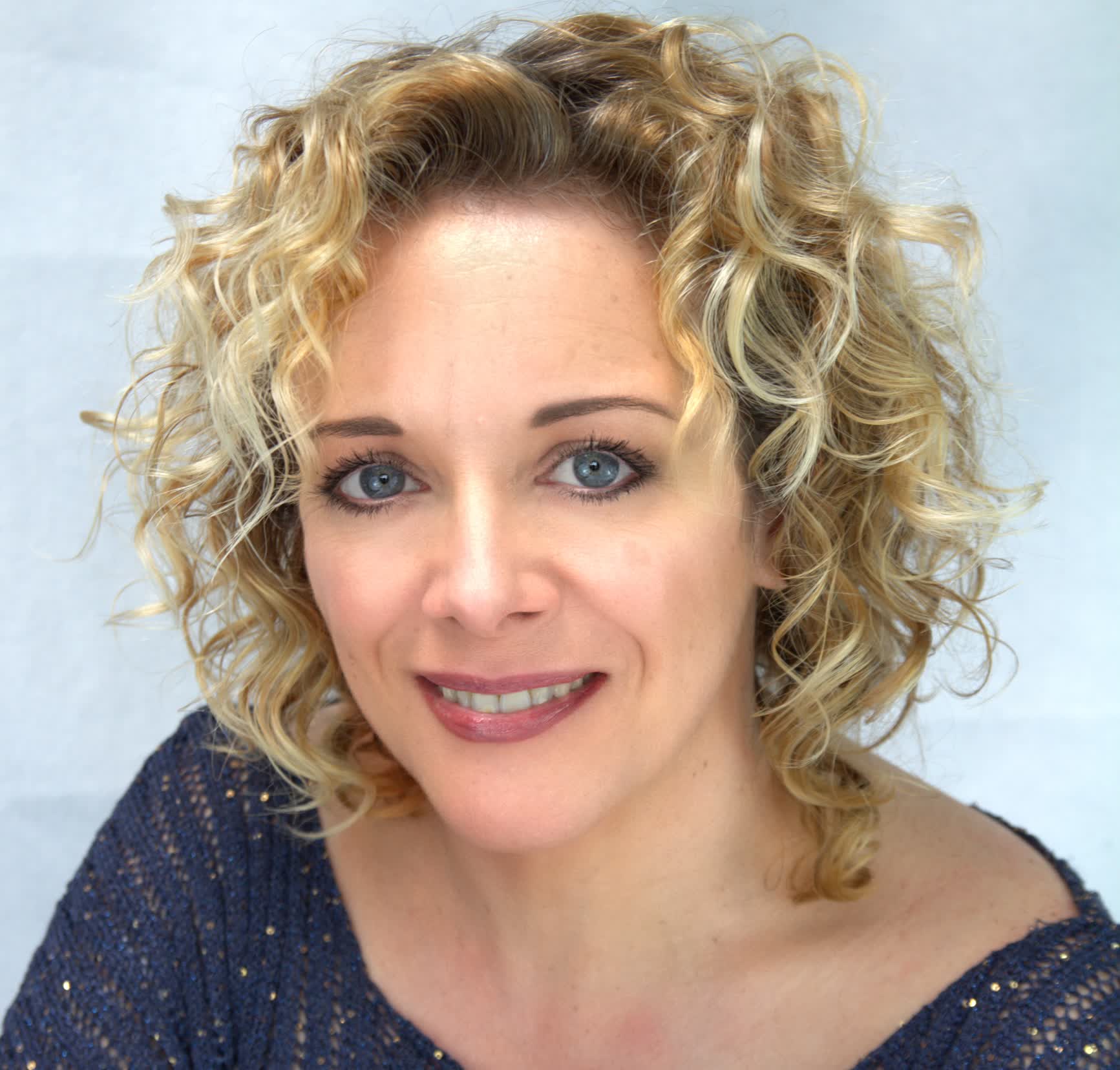 actor Kate Harbour large photo