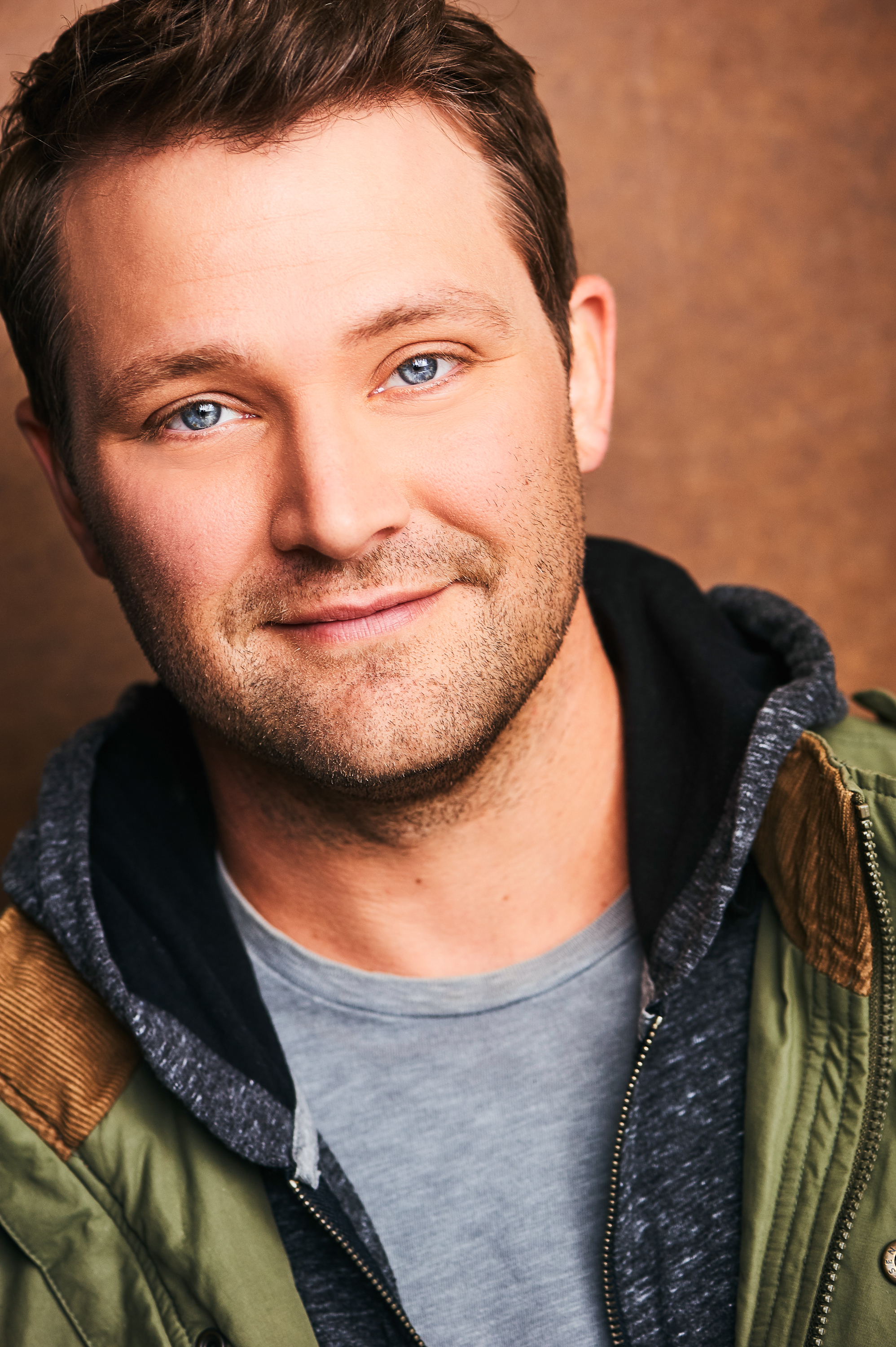 actor Matt Lowe large photo