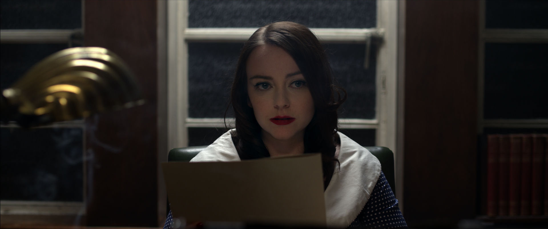 actor Lisa Greenwood large photo