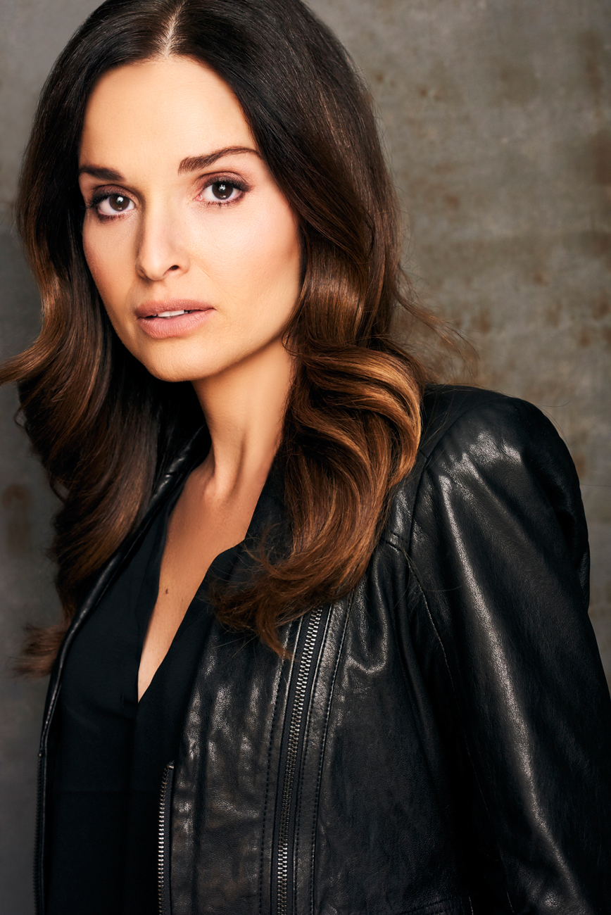 actor Gloria Votsis large photo