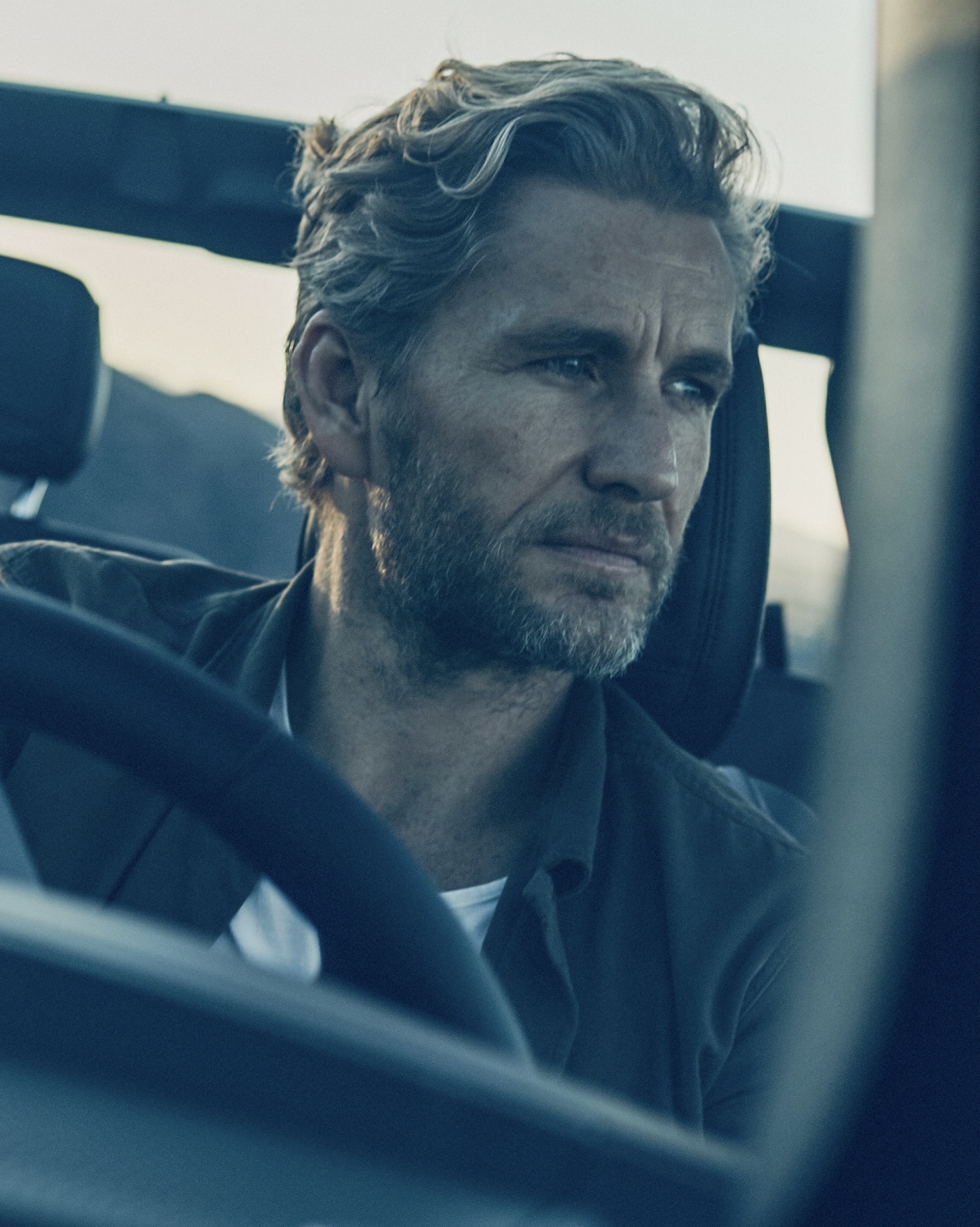 actor Brett Tucker large photo