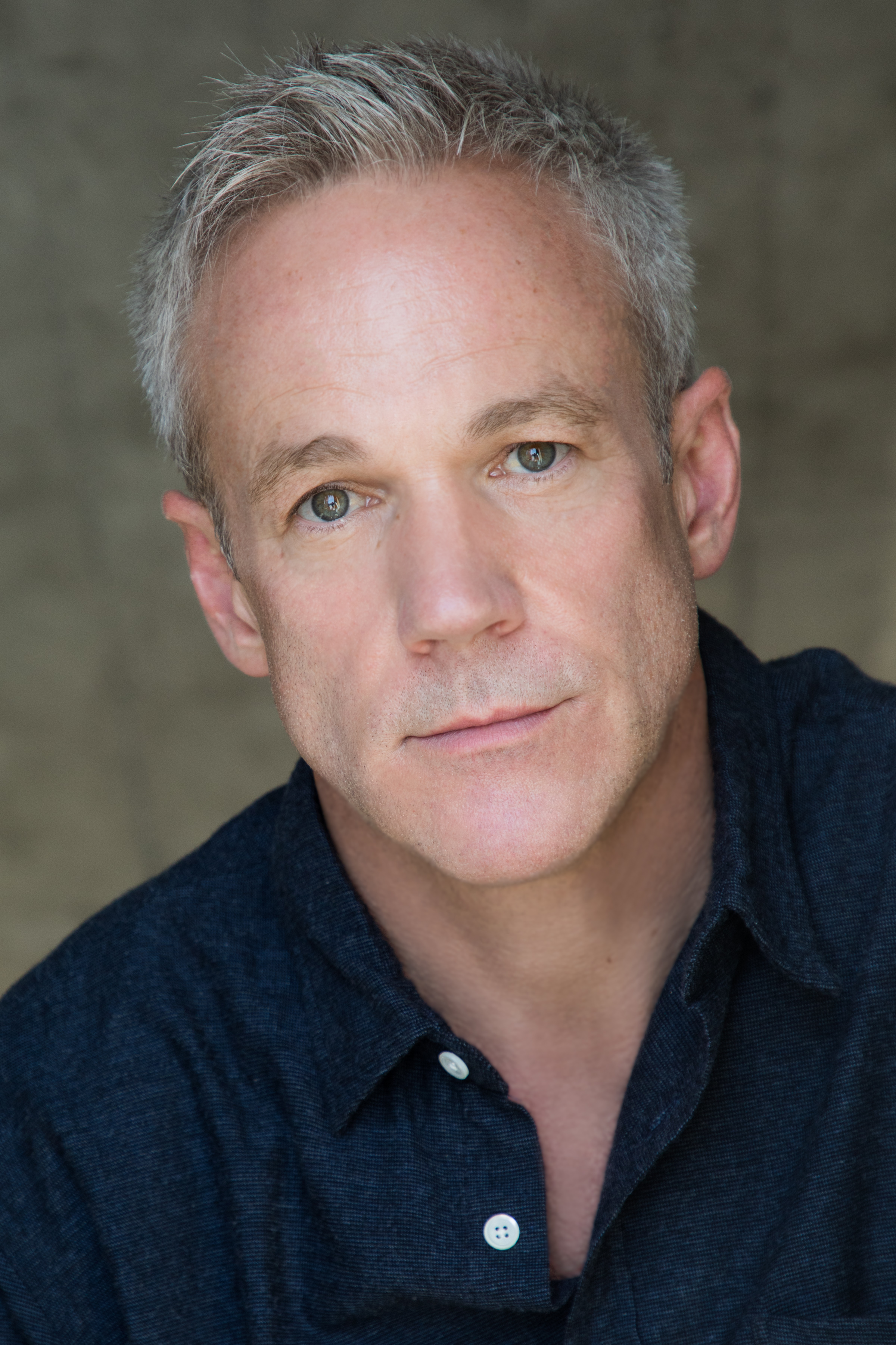 actor Edward Kerr large photo