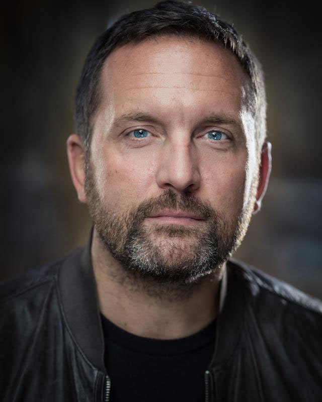 actor Joel Beckett large photo