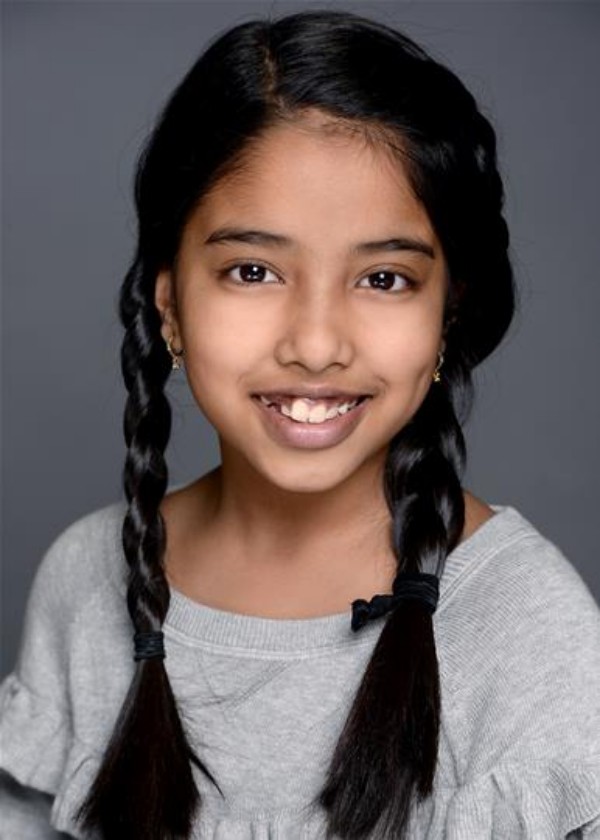 actor Arisha Choudhury large photo