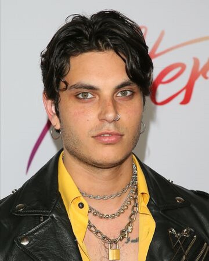 actor Samuel Larsen large photo