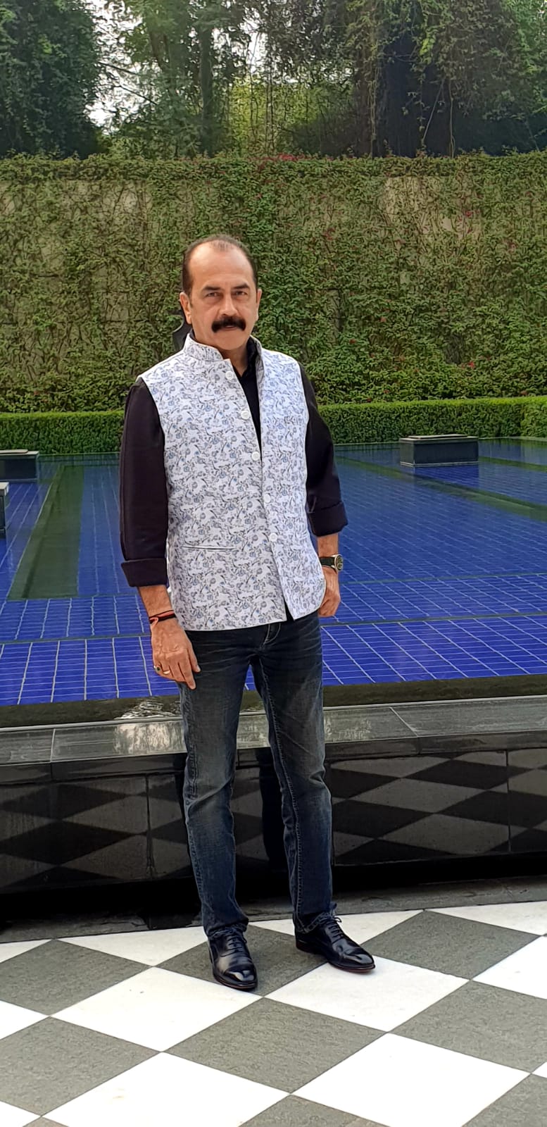 actor Sushil Tyagi large photo