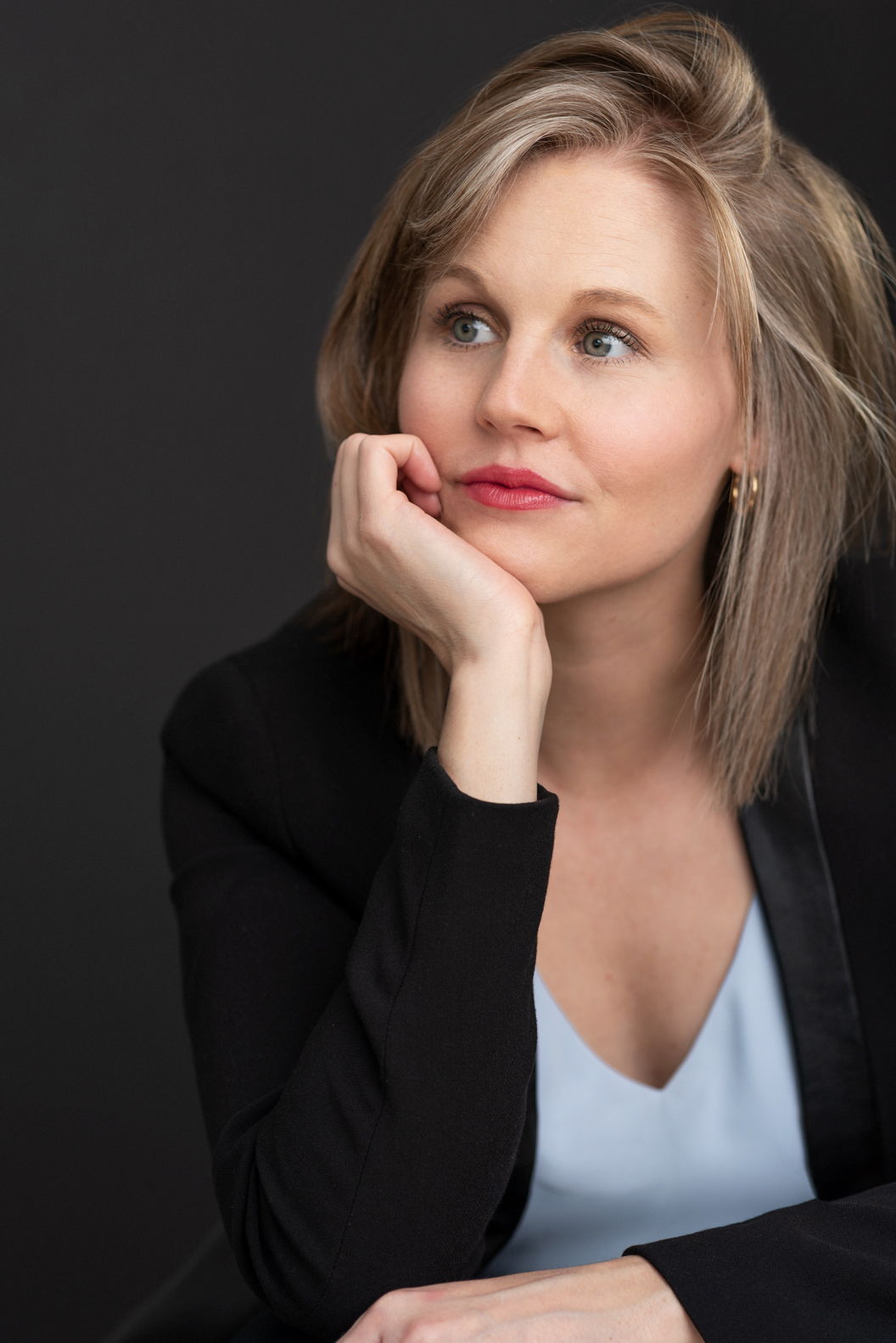 actor Ashley Alexander large photo