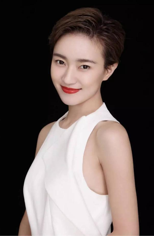 actor Junyan Jiao large photo