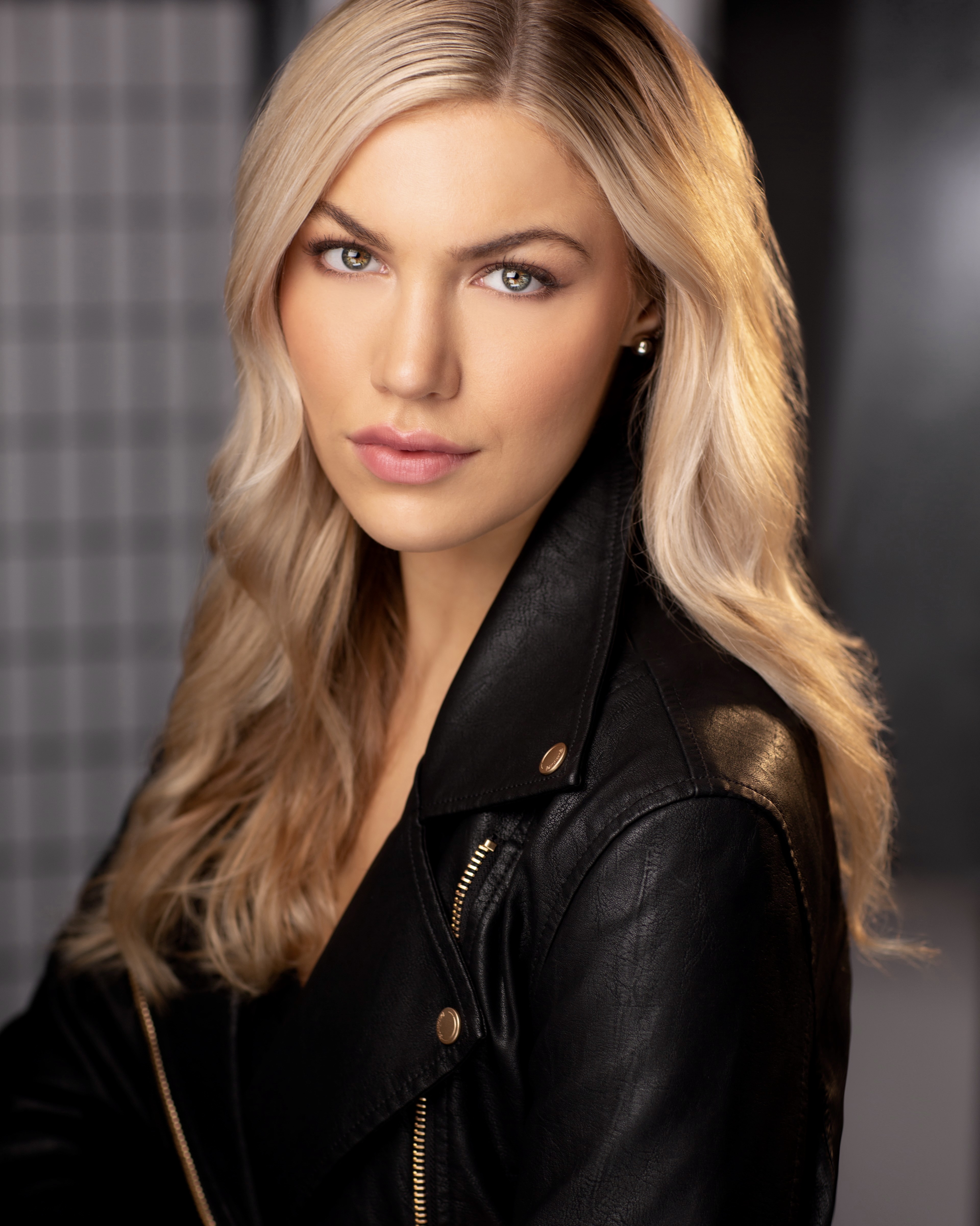 actor Meredith VanCuyk large photo