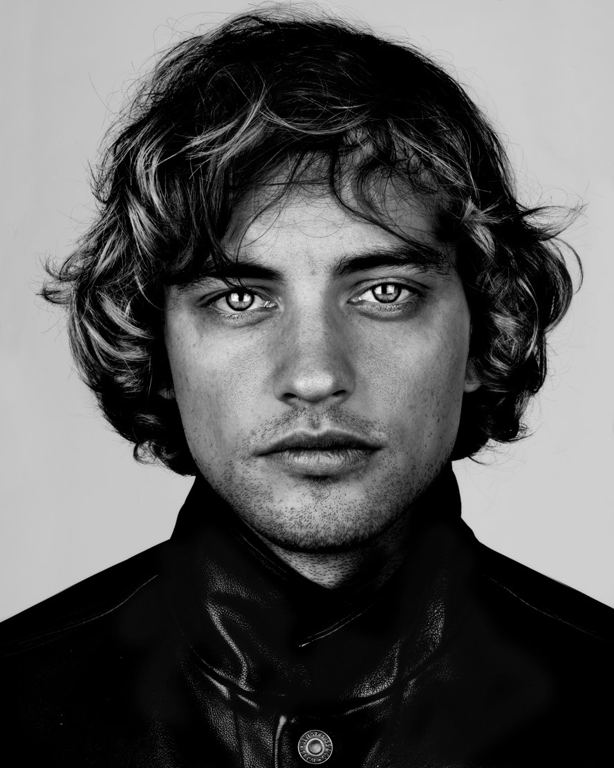 actor Josh Whitehouse large photo