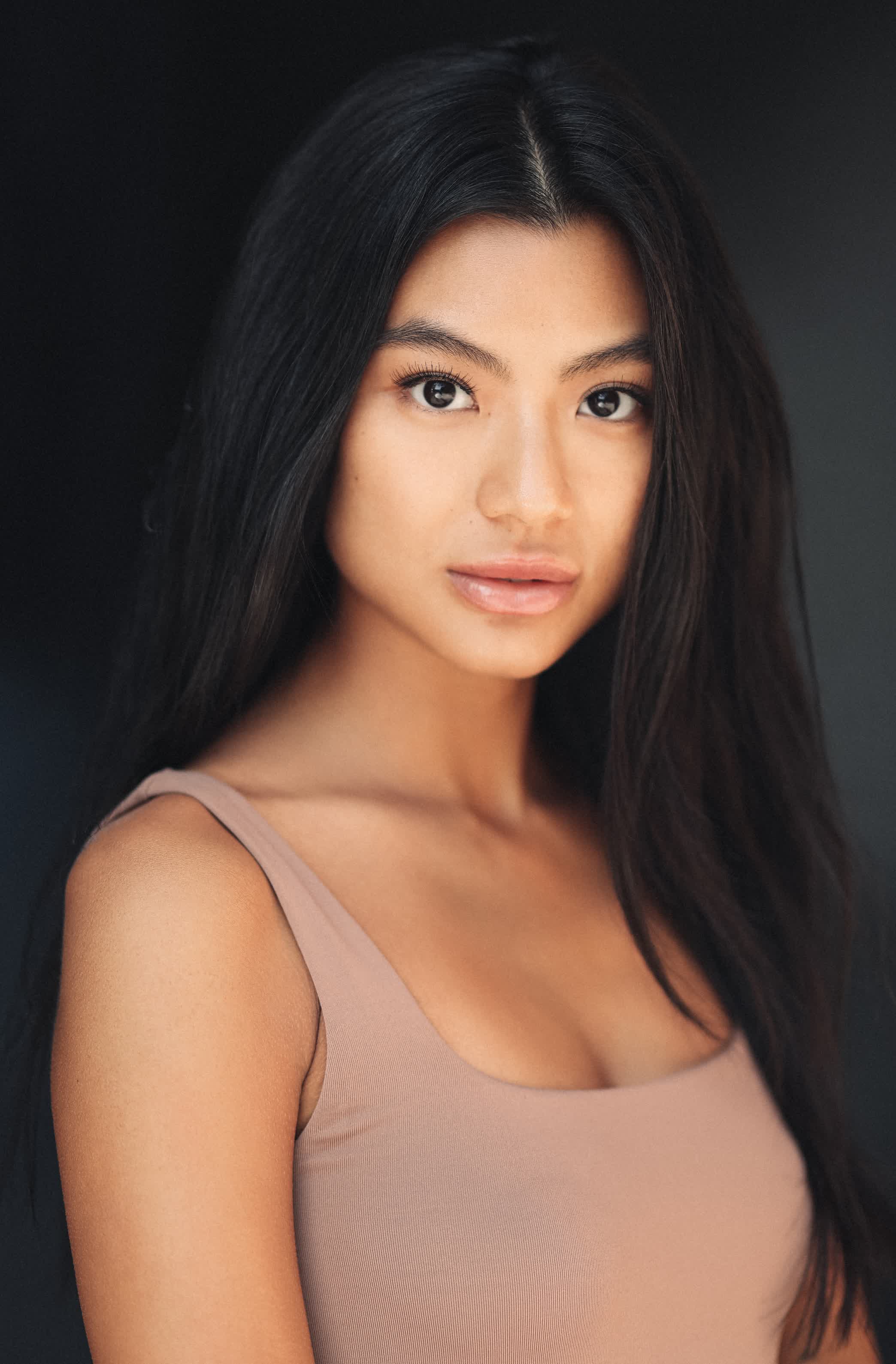 actor Stephi Chin-Salvo large photo