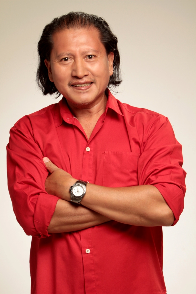 actor Ronnie Lazaro large photo