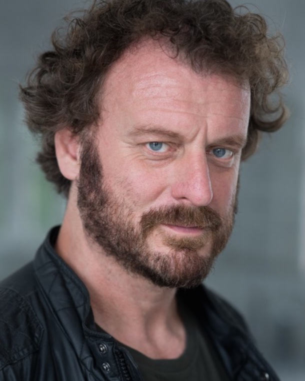 actor Richard Ashton large photo