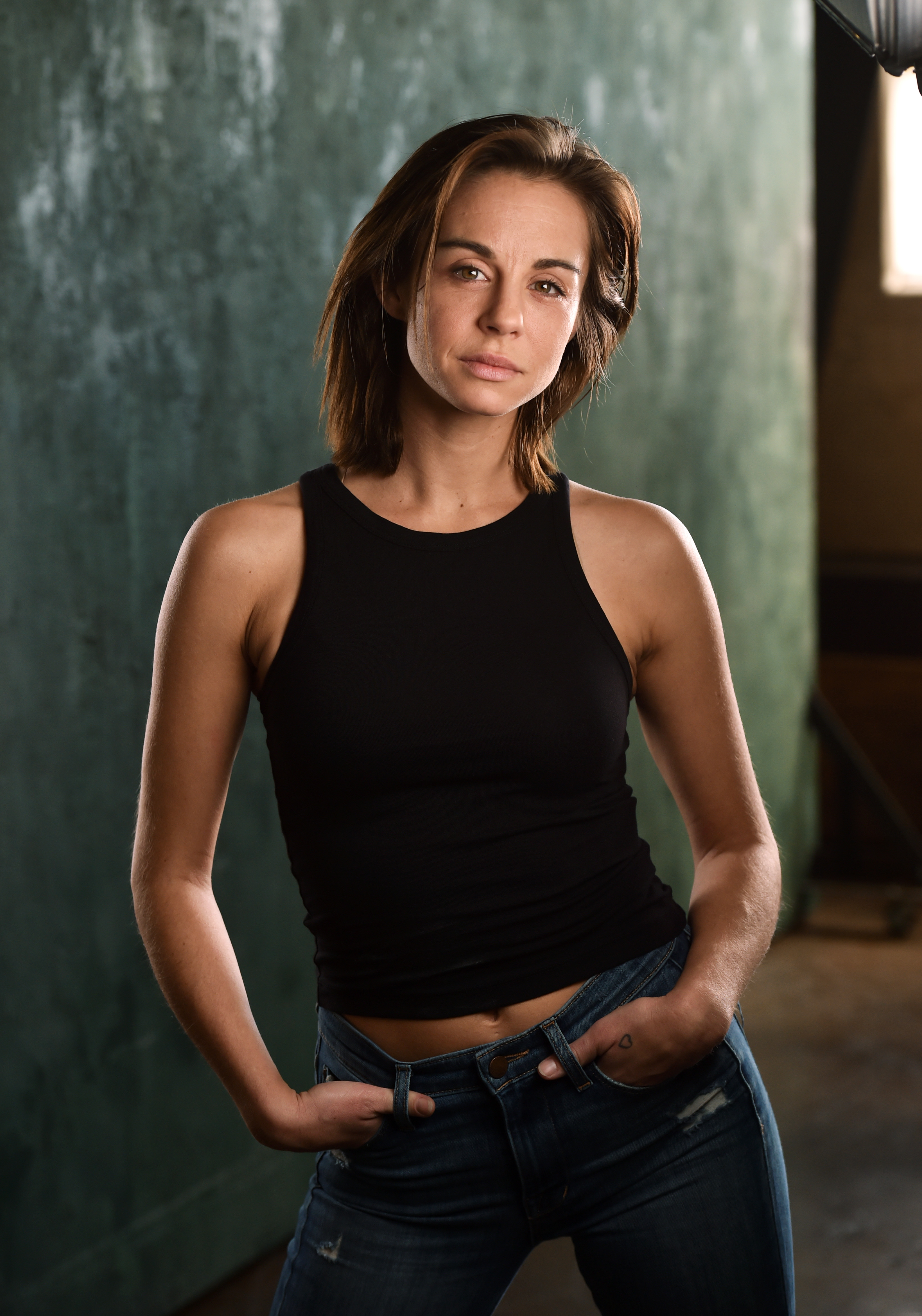 actor Tanya Bevan large photo