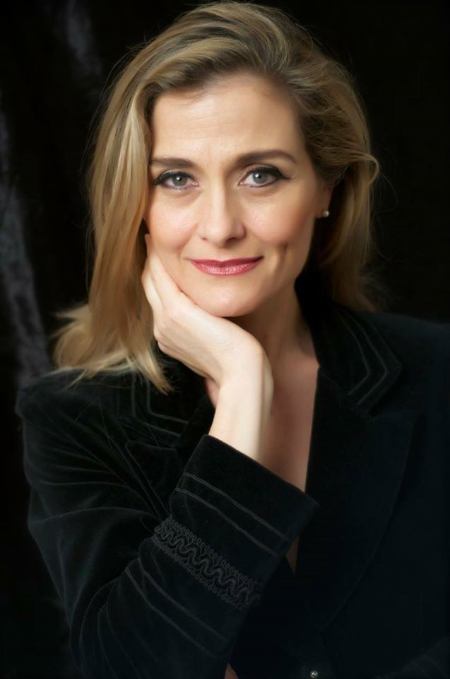 actor Lucila Gandolfo large photo