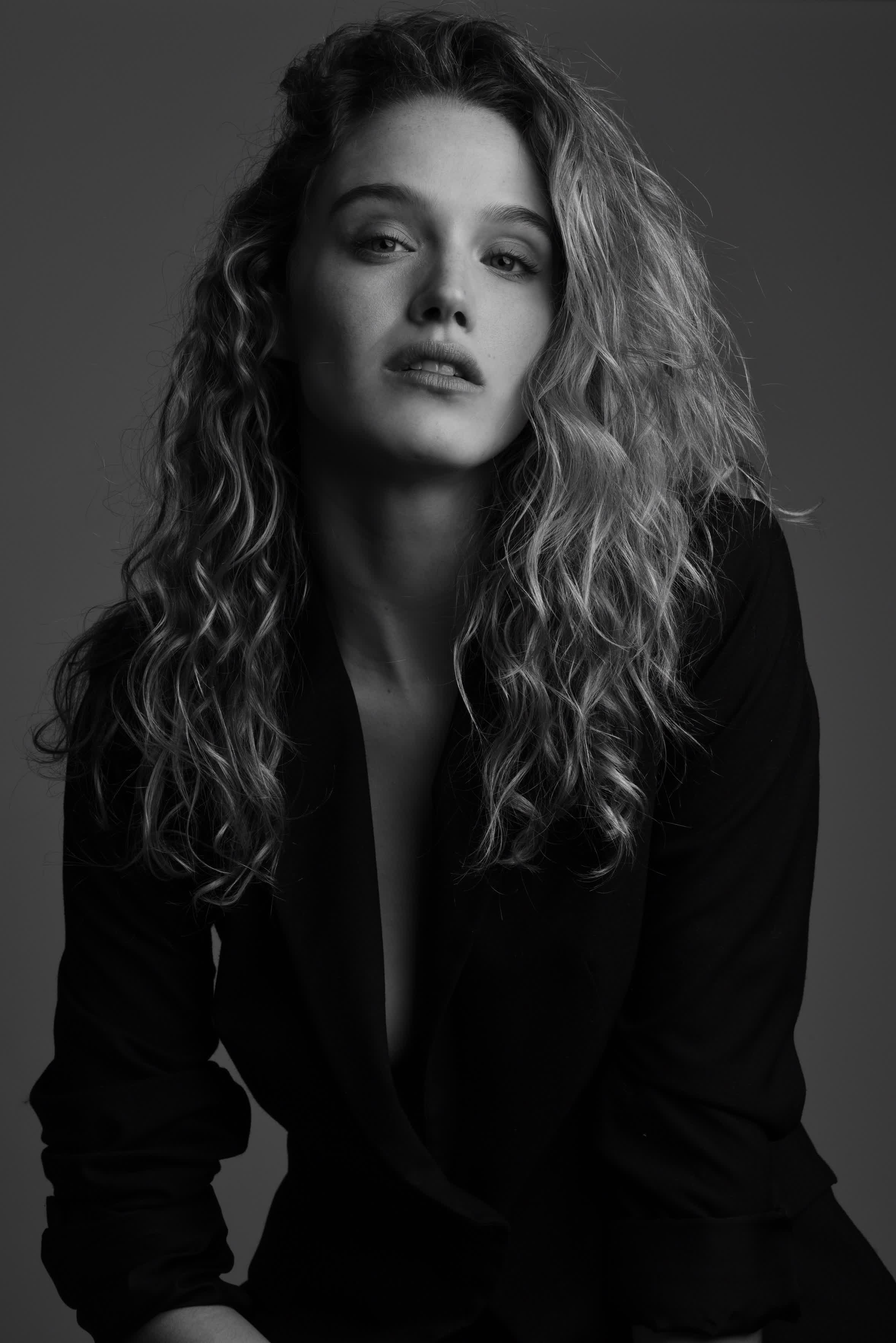 actor Dana Drori large photo