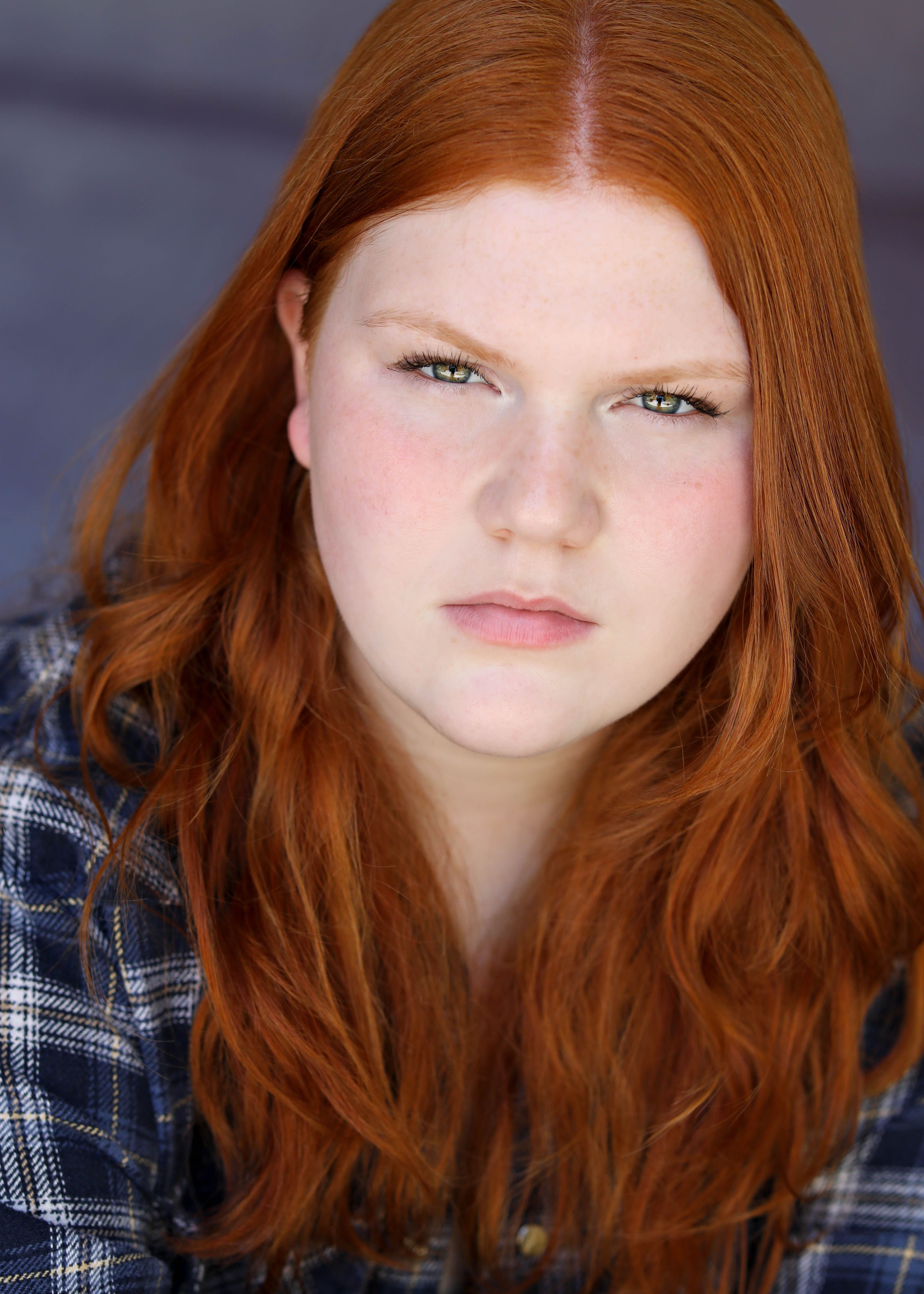 actor Carly Dutcher large photo