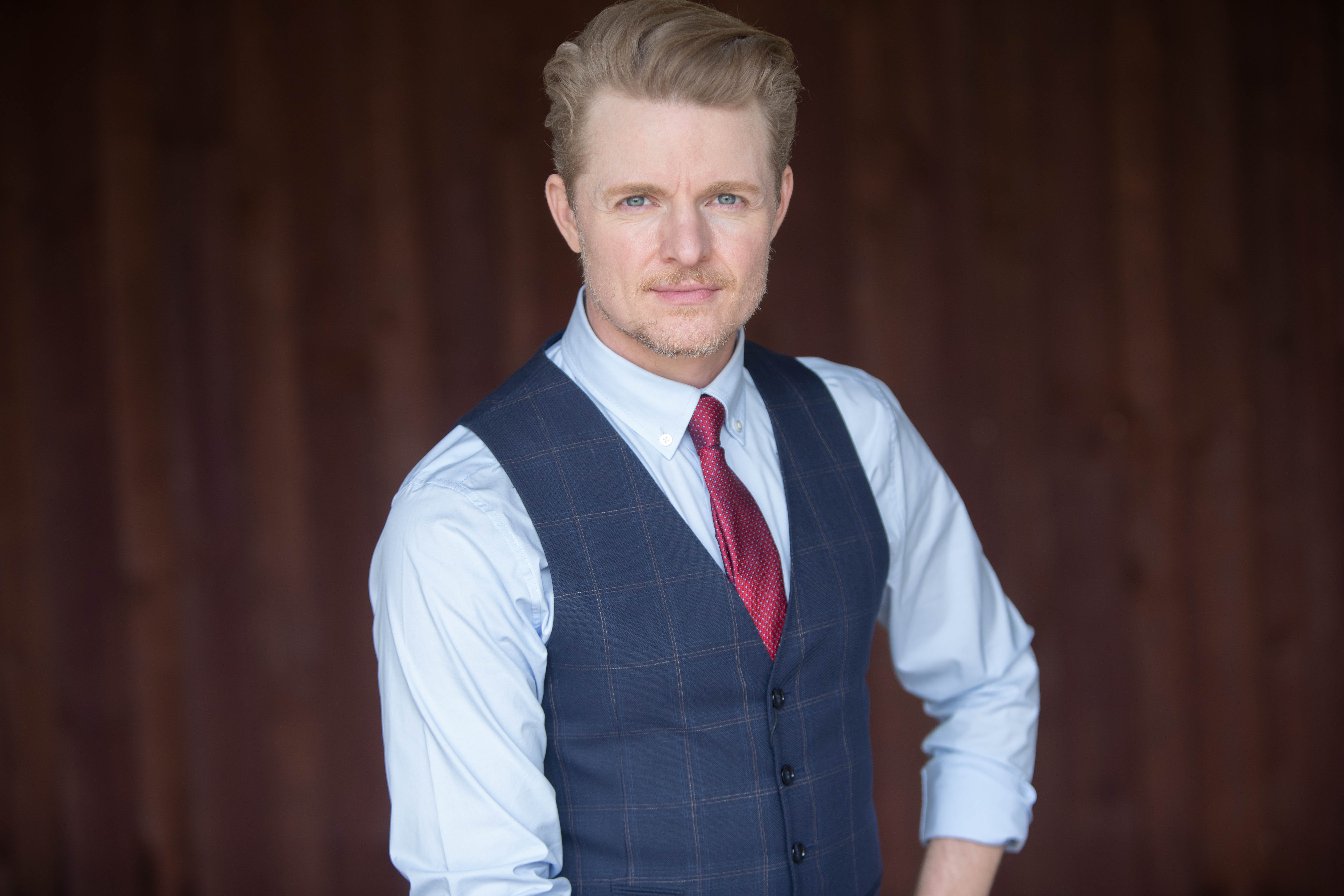 actor Scott Hislop large photo