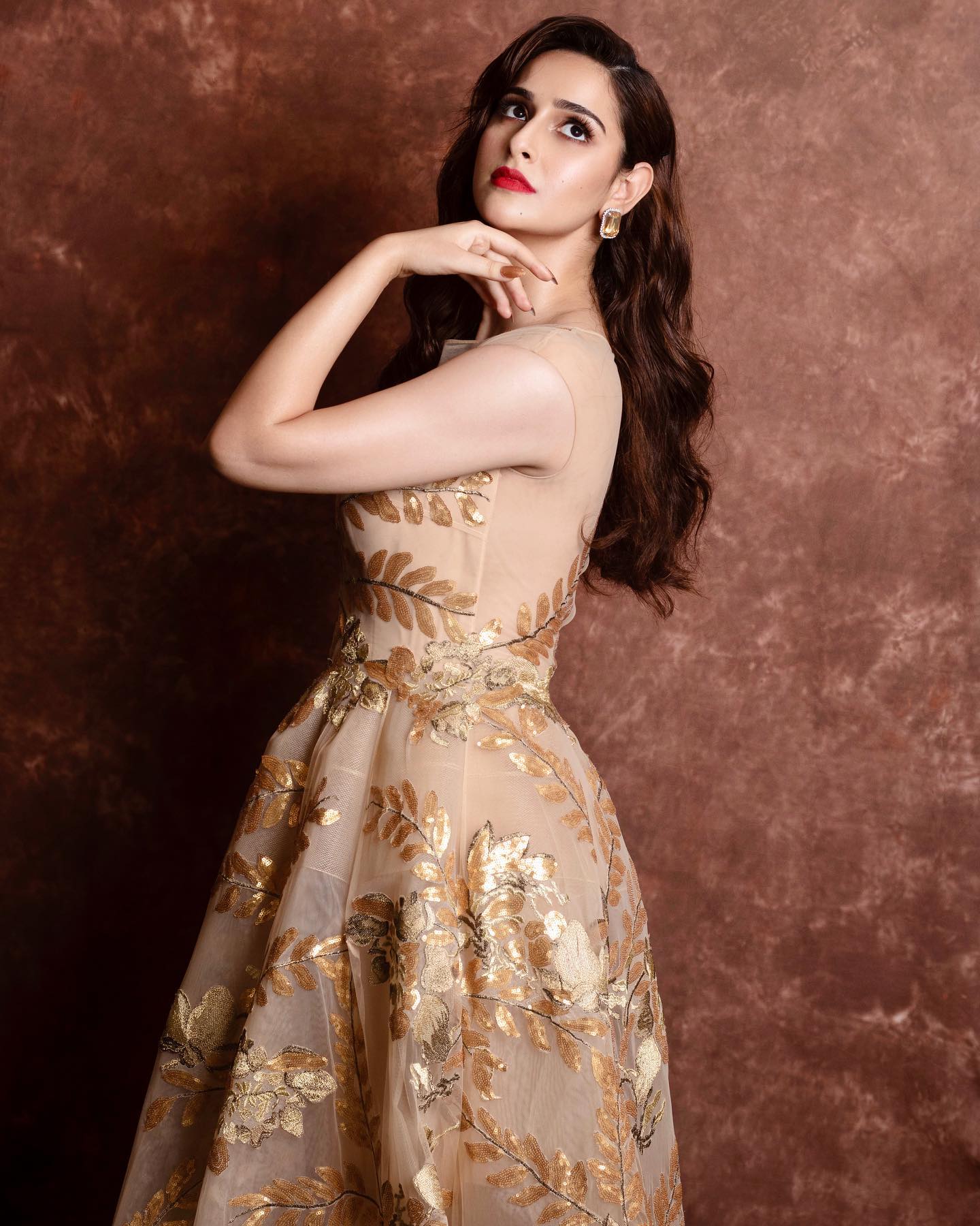 actor Sadia Khateeb large photo