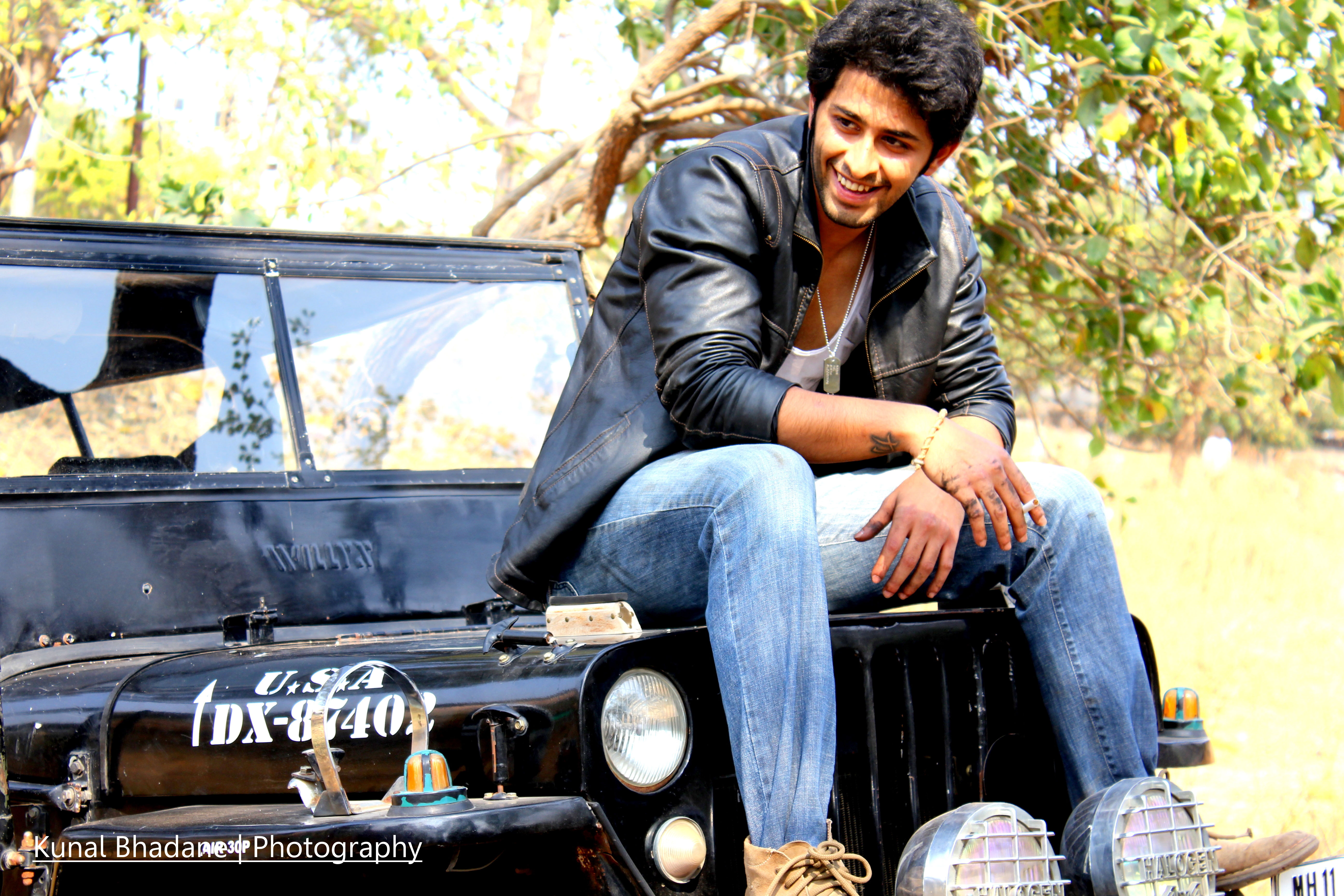 actor Chetan Chitnis large photo