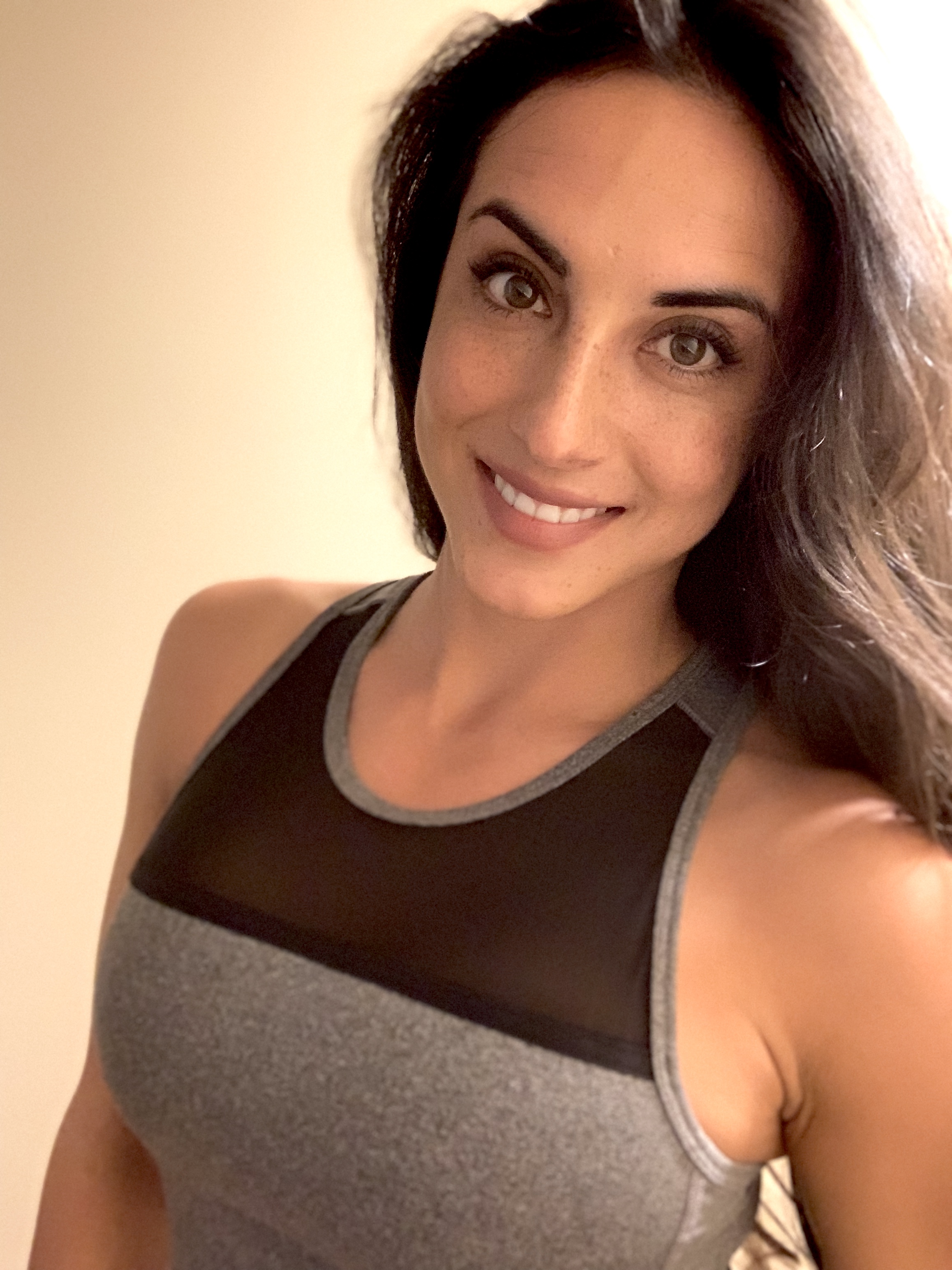 actor Ambyr Mishelle large photo