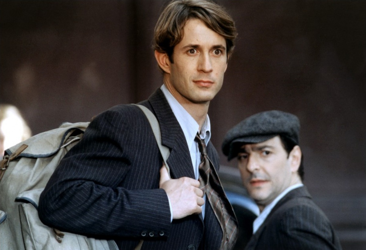 actor Grégori Derangère large photo