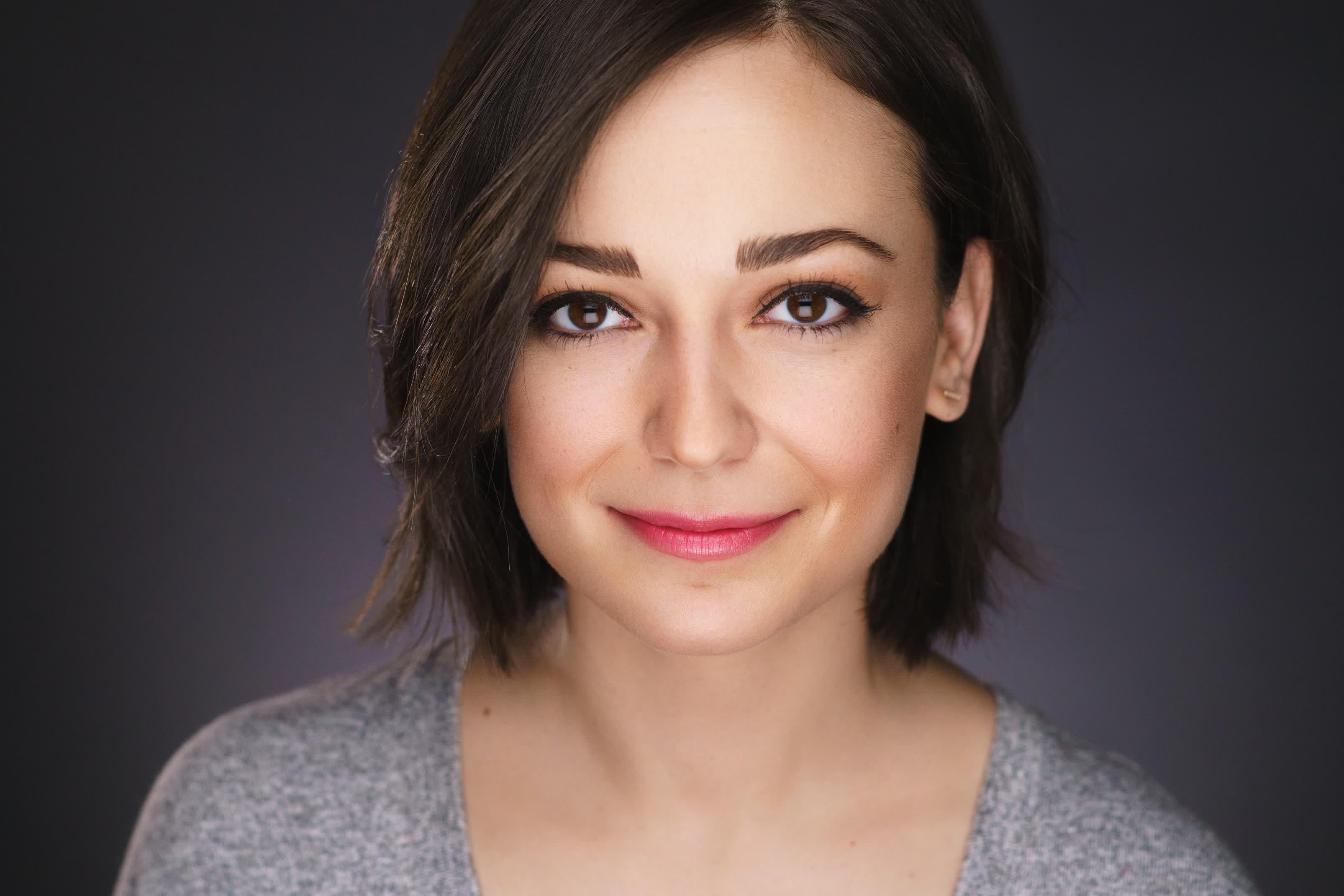 actor Kate Easton large photo