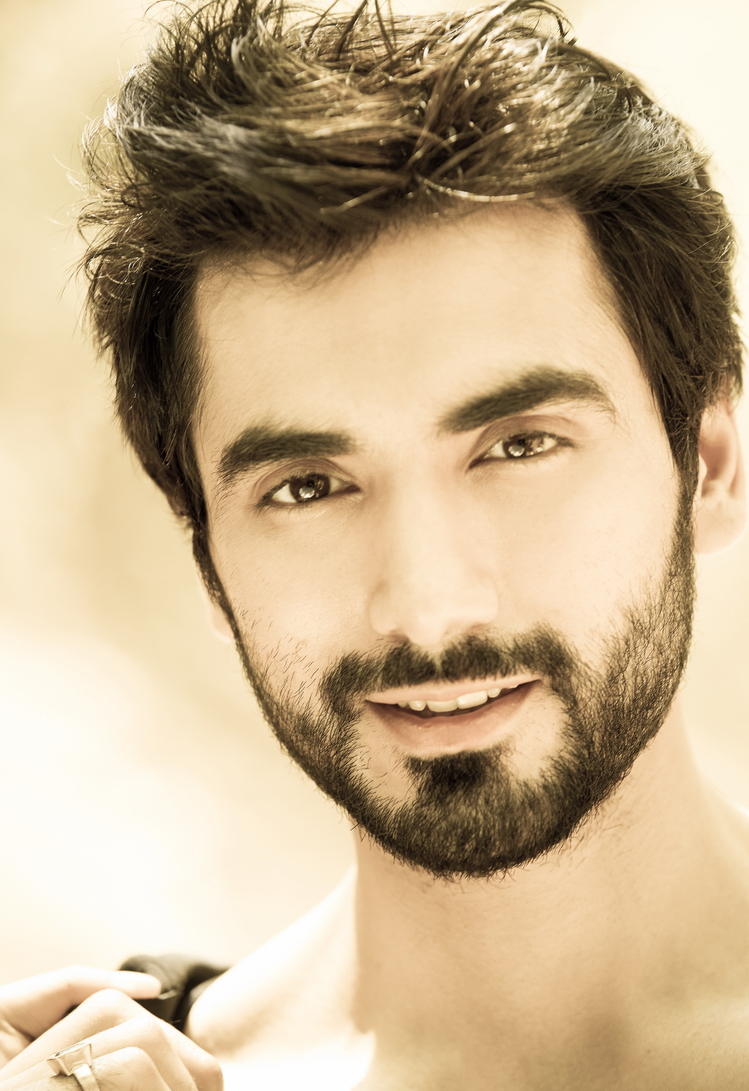 actor Ishwak Singh large photo