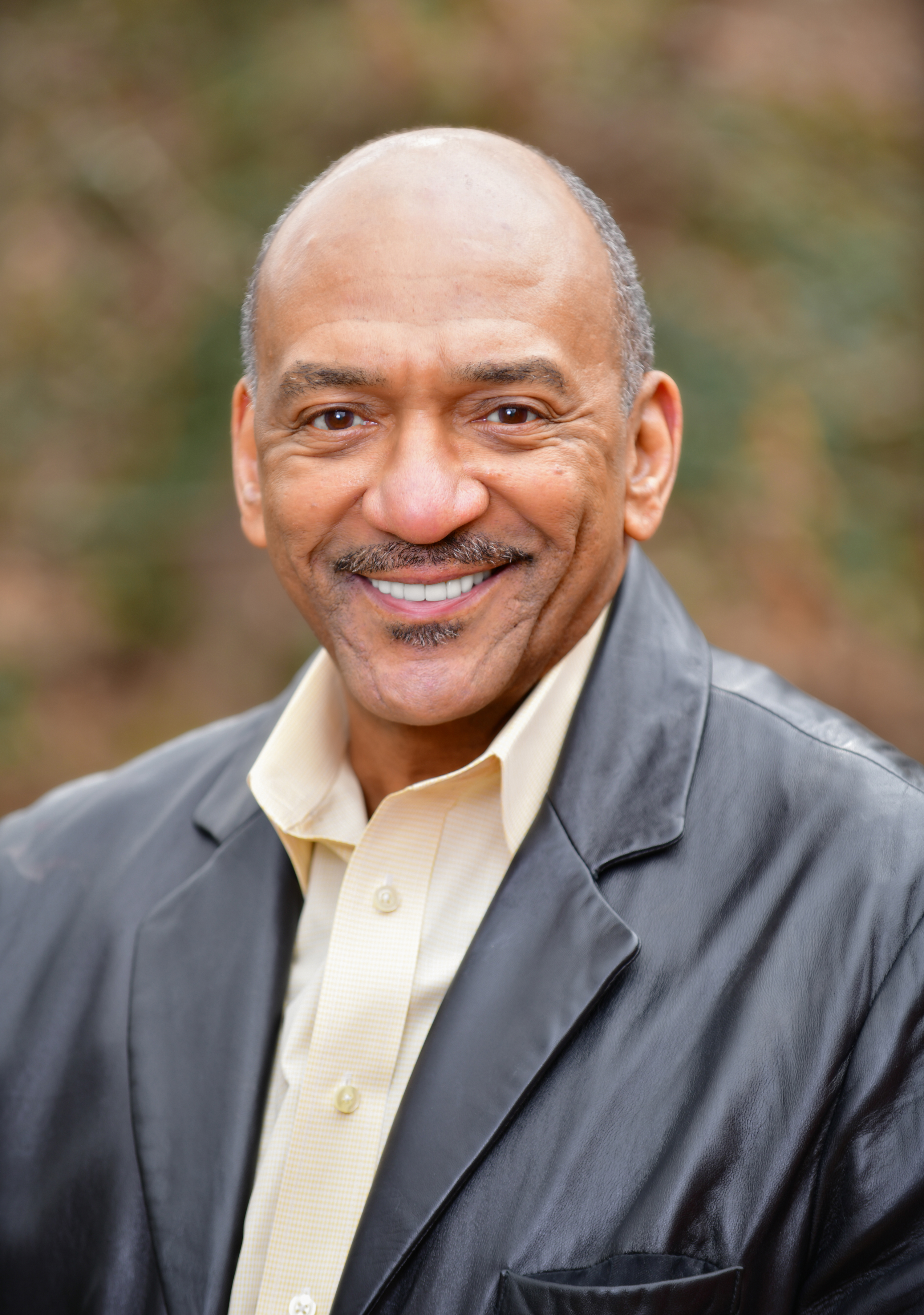 actor Tony Vaughn large photo