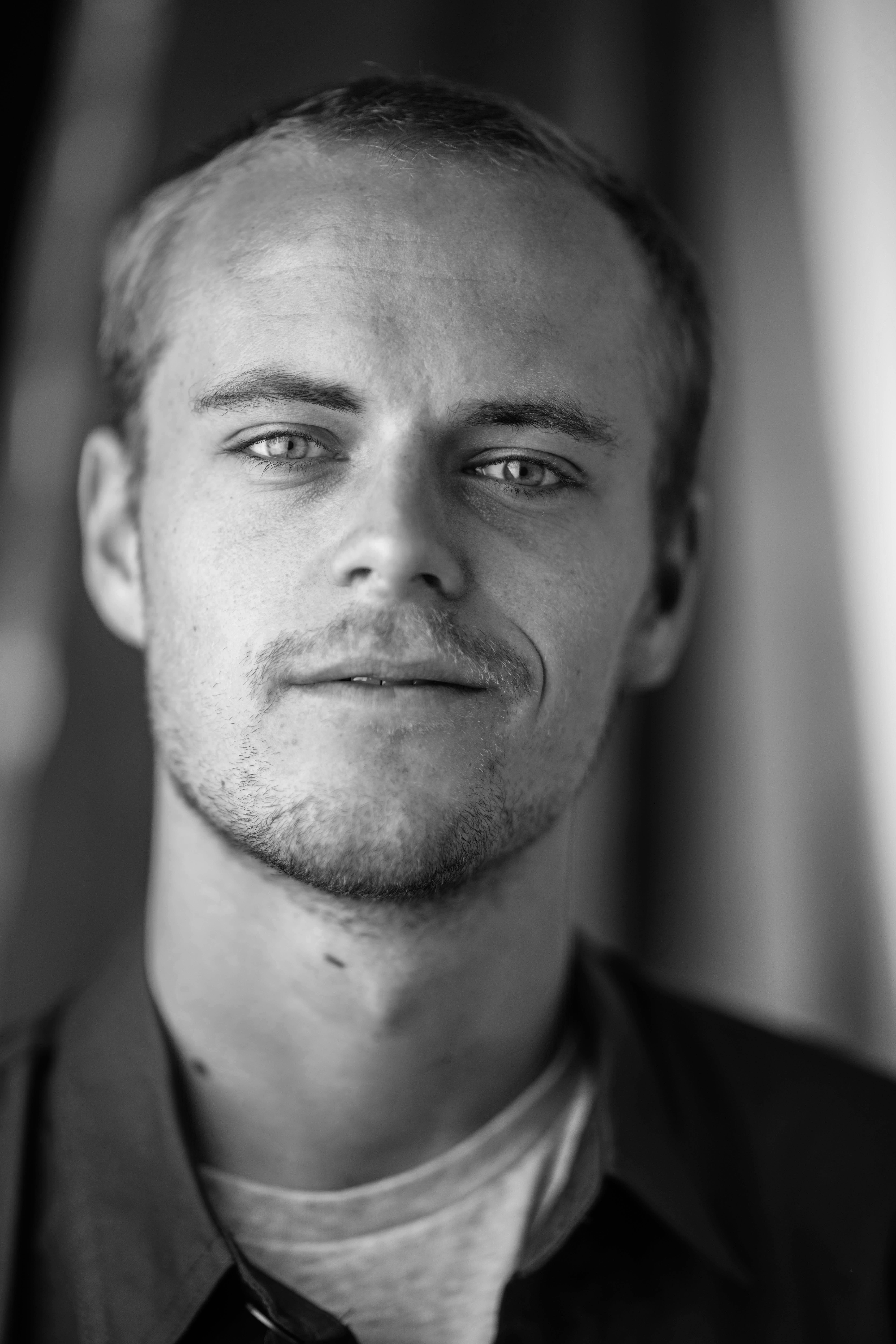 actor Coen Bril large photo