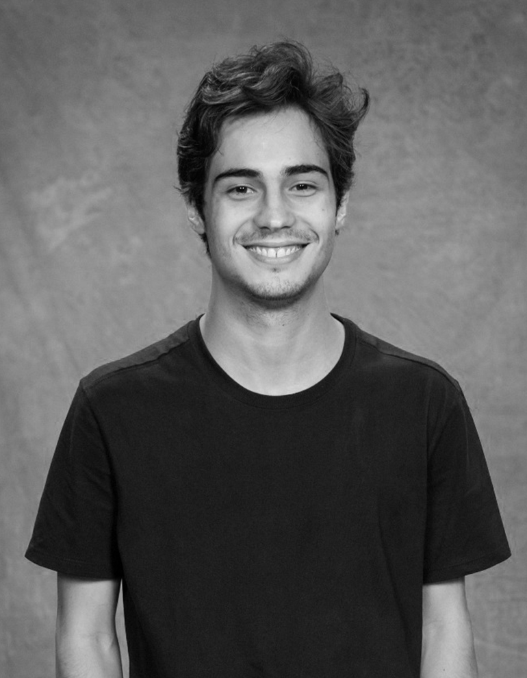 actor Danilo Mesquita large photo