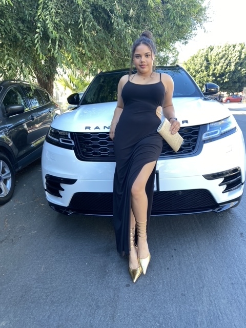 actor Alison Fernandez large photo