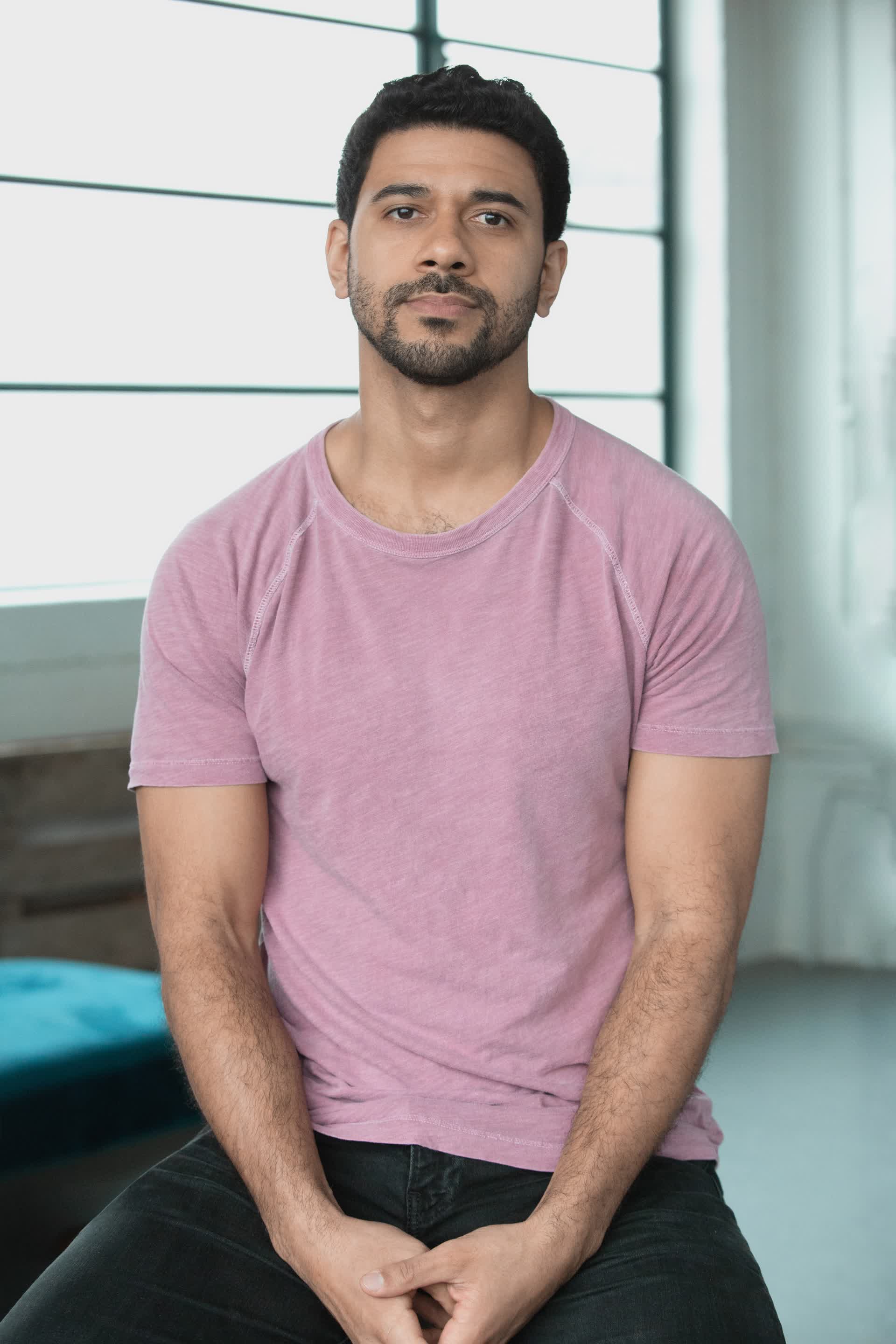 actor Robert Gilbert large photo