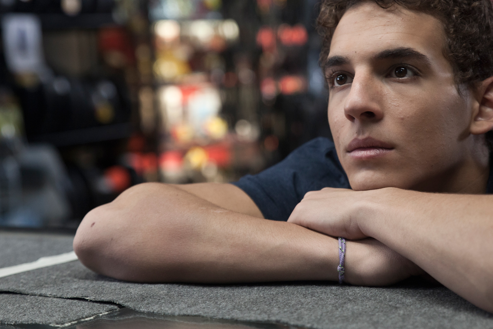 actor Miguel Herrán large photo