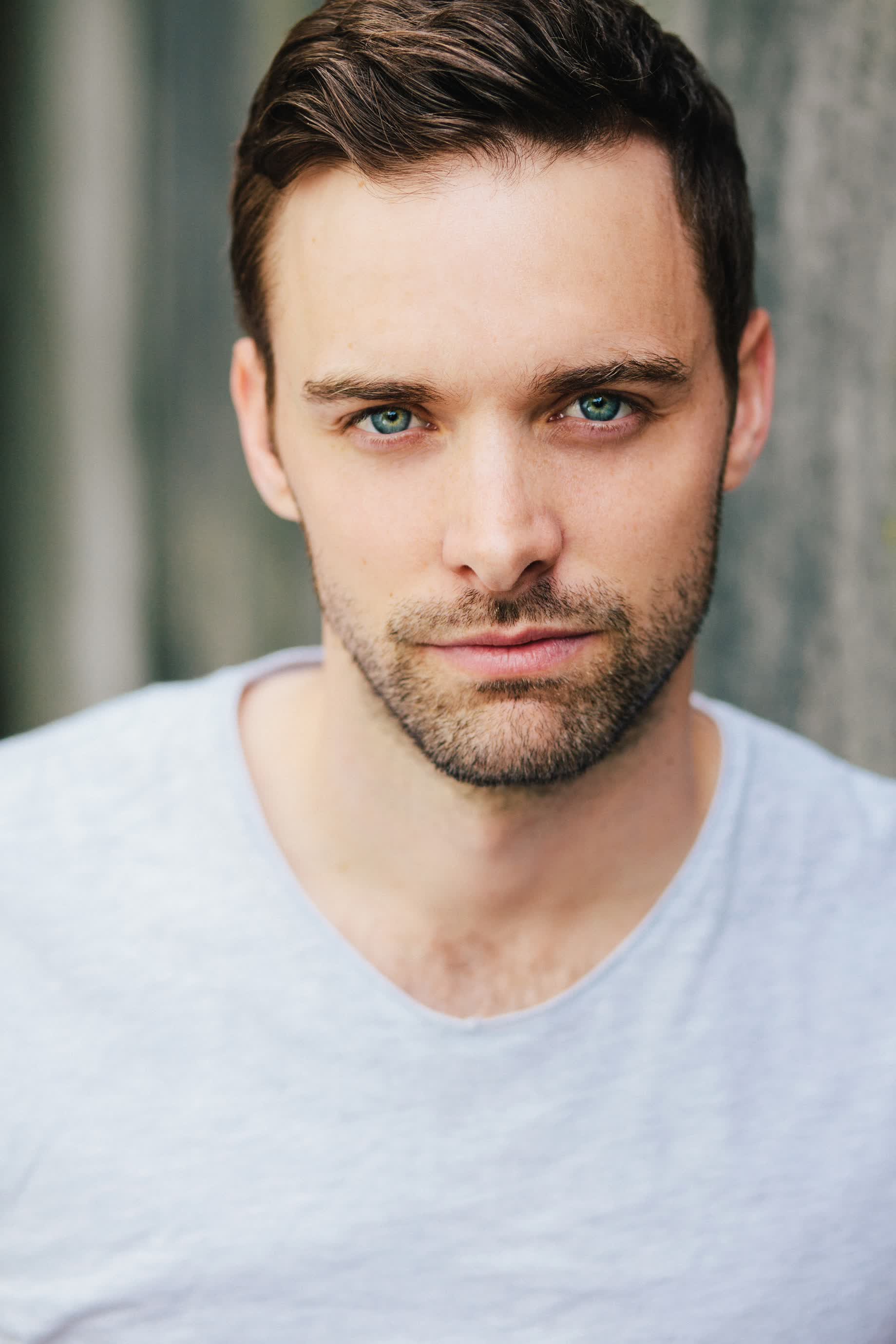 actor Andrew Dunbar large photo