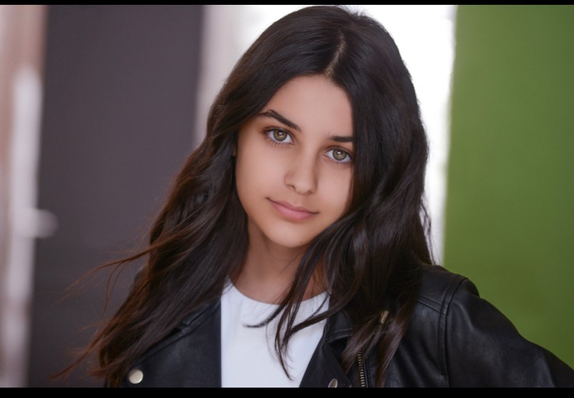 actor Miley Haik large photo