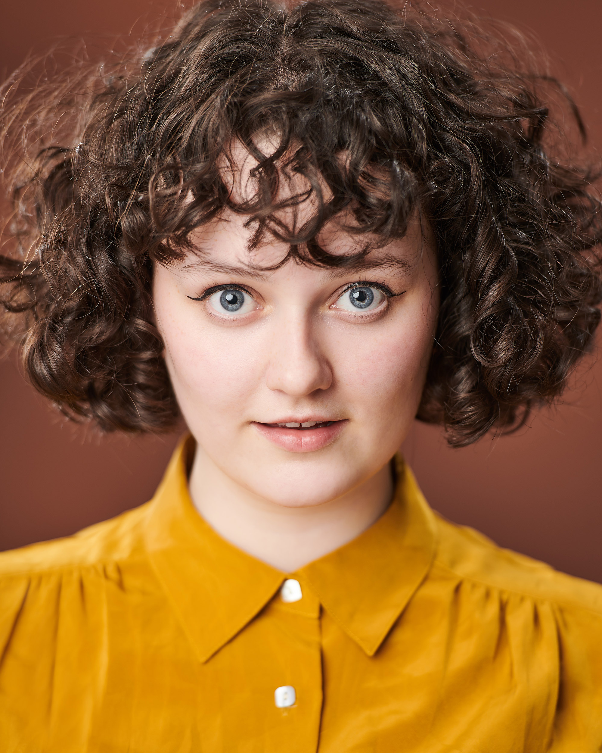 actor Maddie Holliday large photo