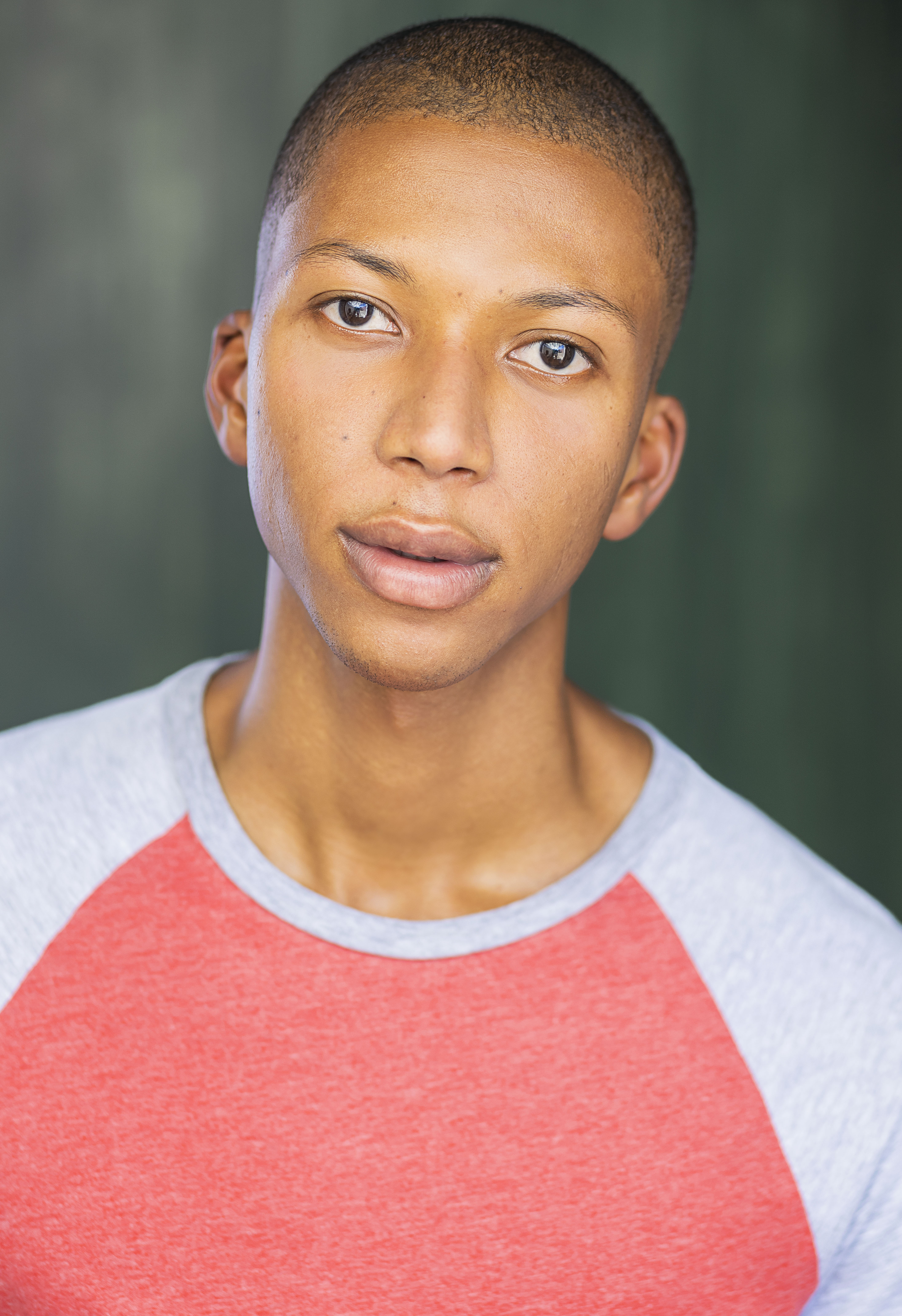 actor Alpha Miknas large photo