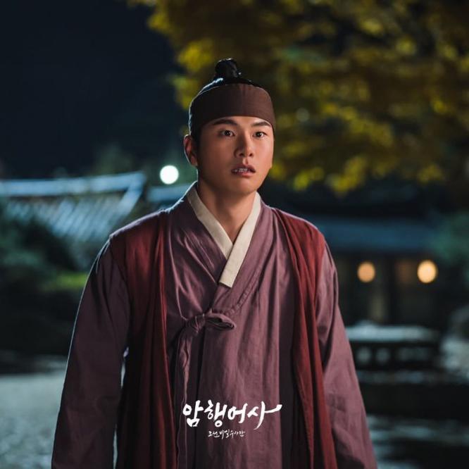 actor Yi-Kyeong Lee large photo
