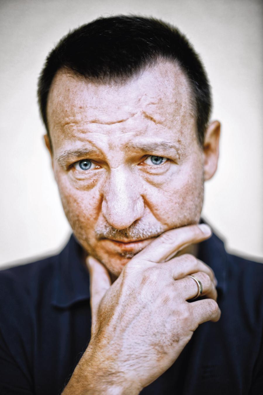 actor Robert Wieckiewicz large photo