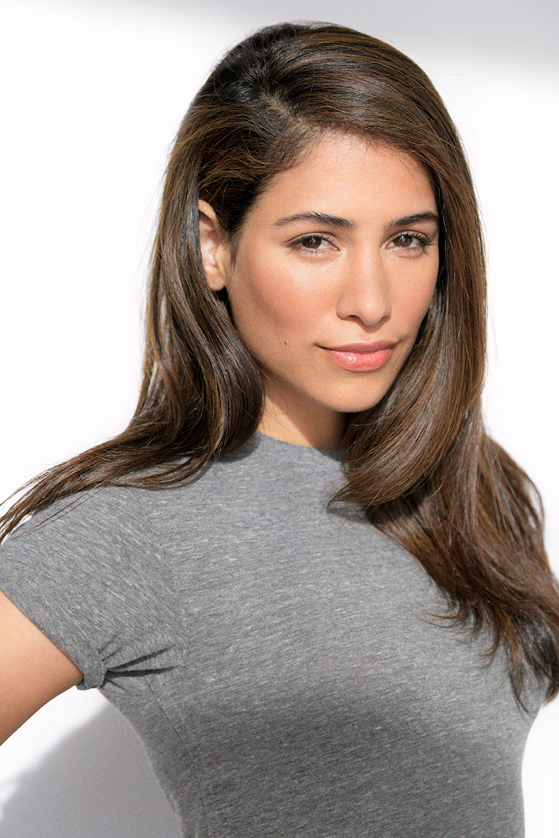 actor Zainne Saleh large photo