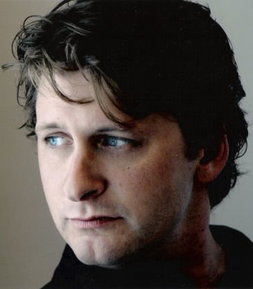 actor Peter Holden large photo