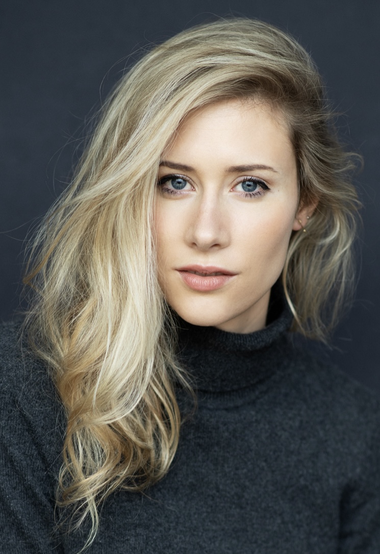 actor Rebecca Gibian large photo