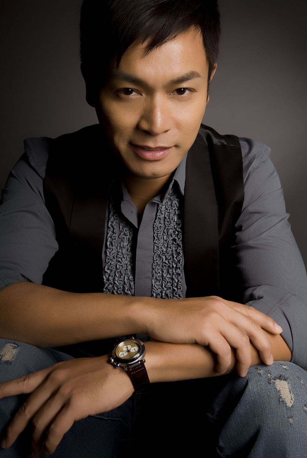 actor Roger Kwok large photo